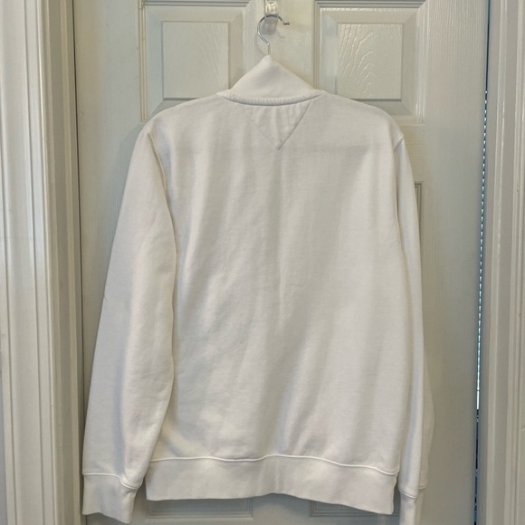 White Tommy Hilfiger Zip up new w/out tags. Size M - Picture 5 of 10